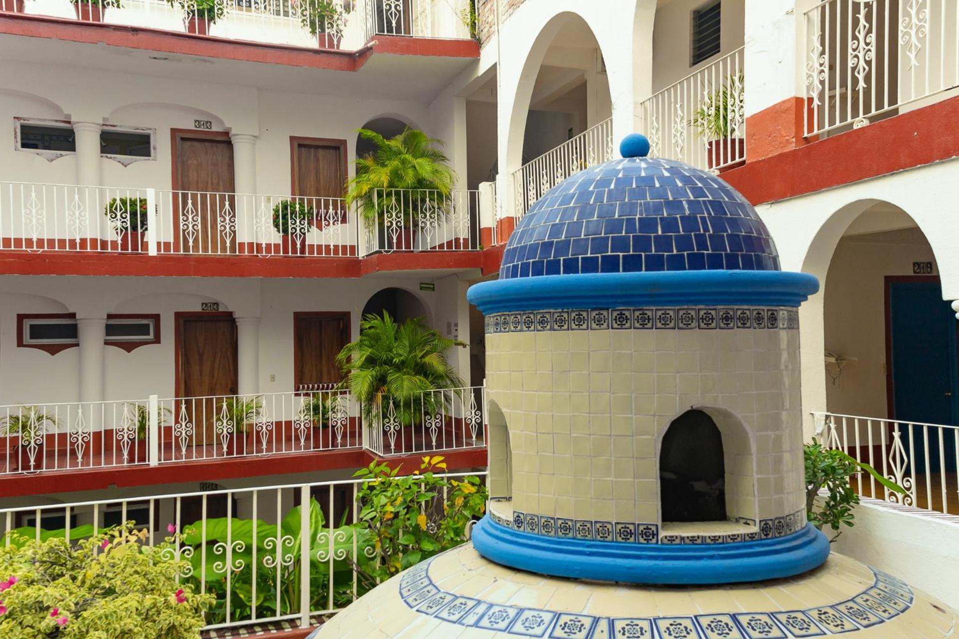 Hotel Encino Malecon Centro بويرتو فالارتا المظهر الخارجي الصورة