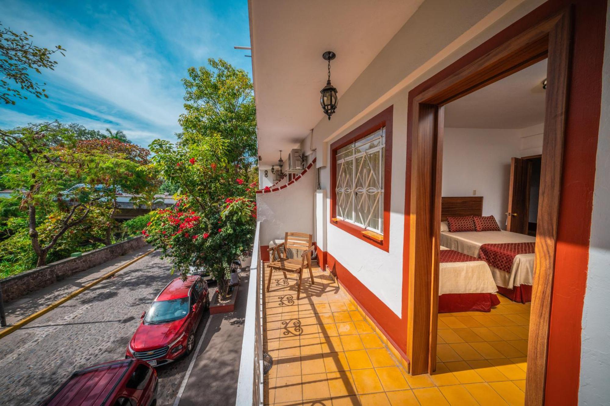 Hotel Encino Malecon Centro بويرتو فالارتا الغرفة الصورة
