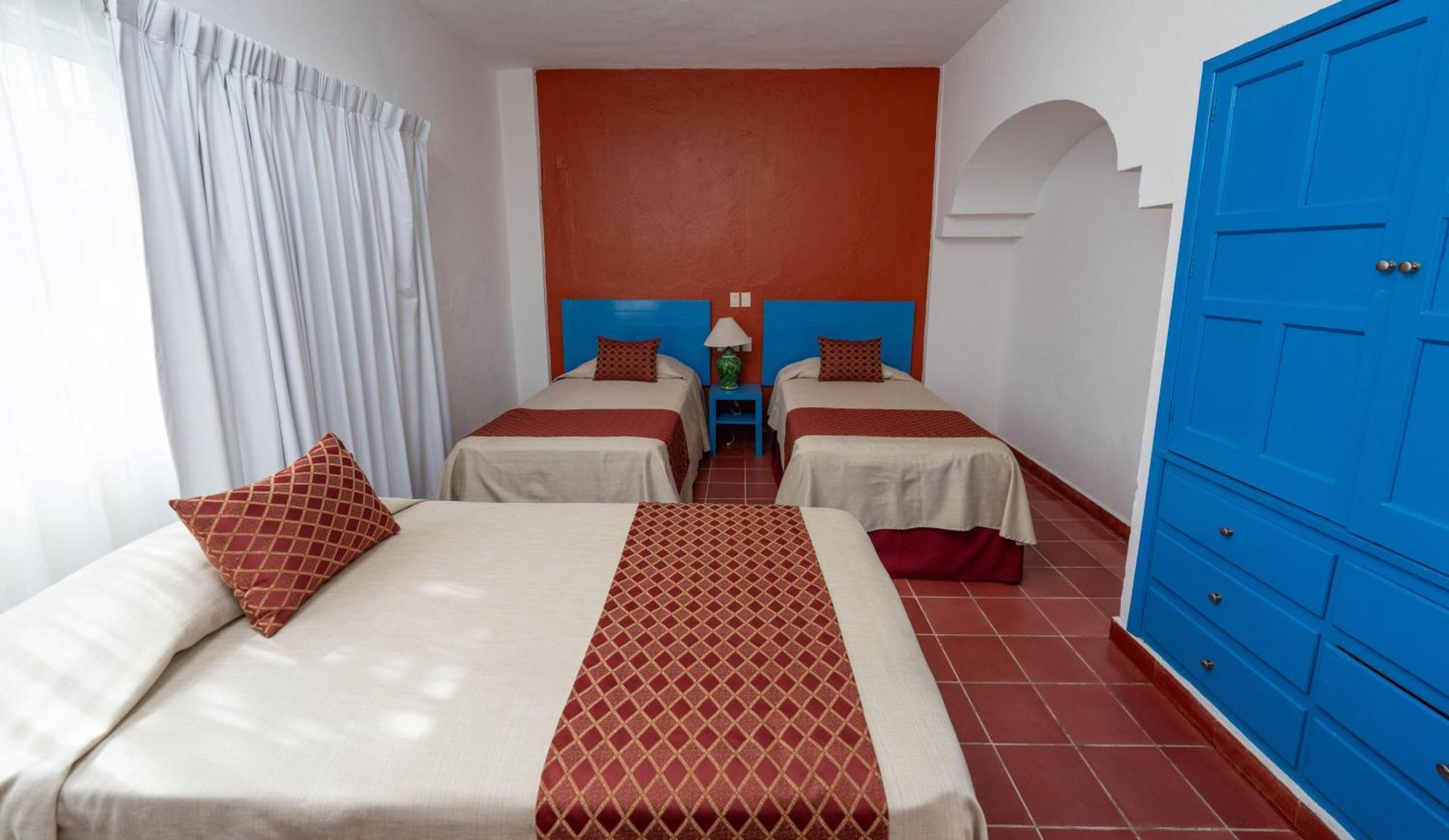 Hotel Encino Malecon Centro بويرتو فالارتا الغرفة الصورة