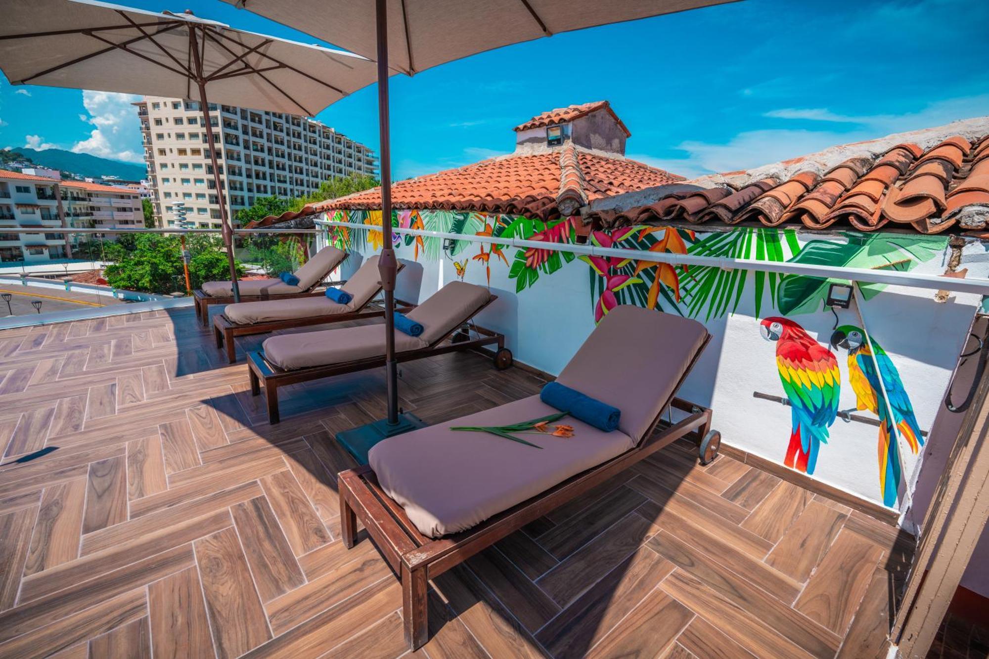 Hotel Encino Malecon Centro بويرتو فالارتا المظهر الخارجي الصورة