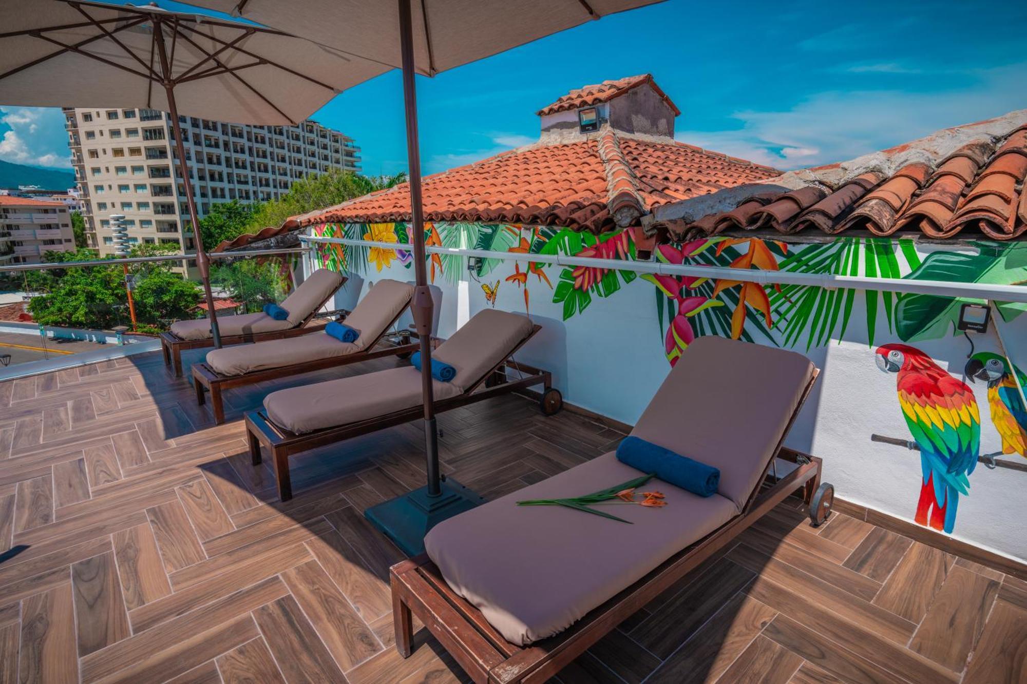 Hotel Encino Malecon Centro بويرتو فالارتا المظهر الخارجي الصورة